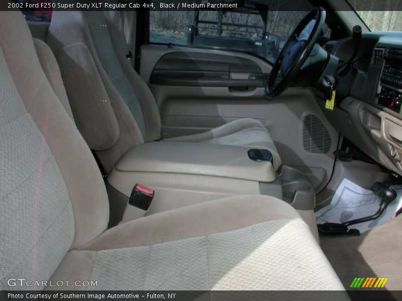 Black / Medium Parchment 2002 Ford F250 Super Duty XLT Regular Cab 4x4