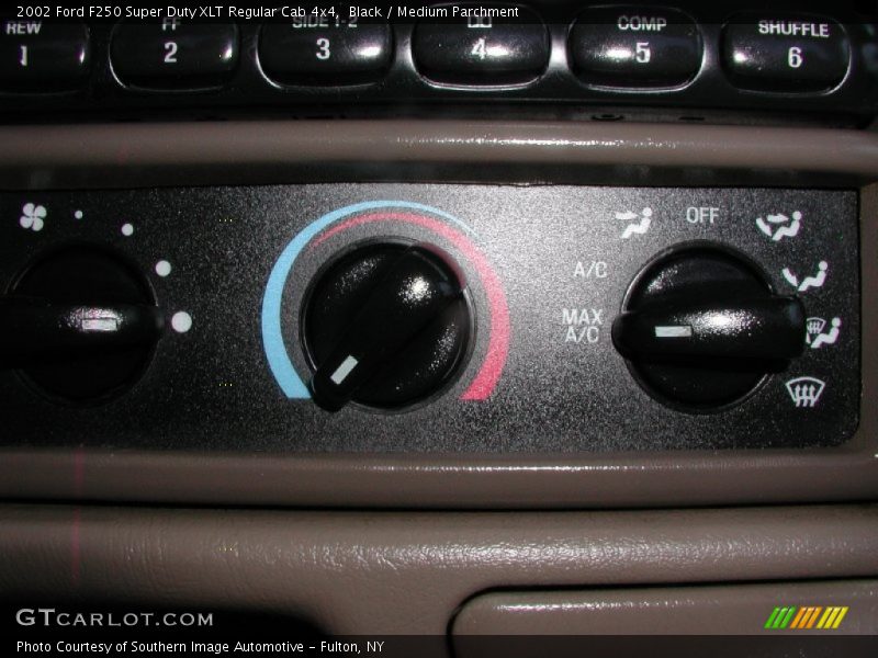 Black / Medium Parchment 2002 Ford F250 Super Duty XLT Regular Cab 4x4