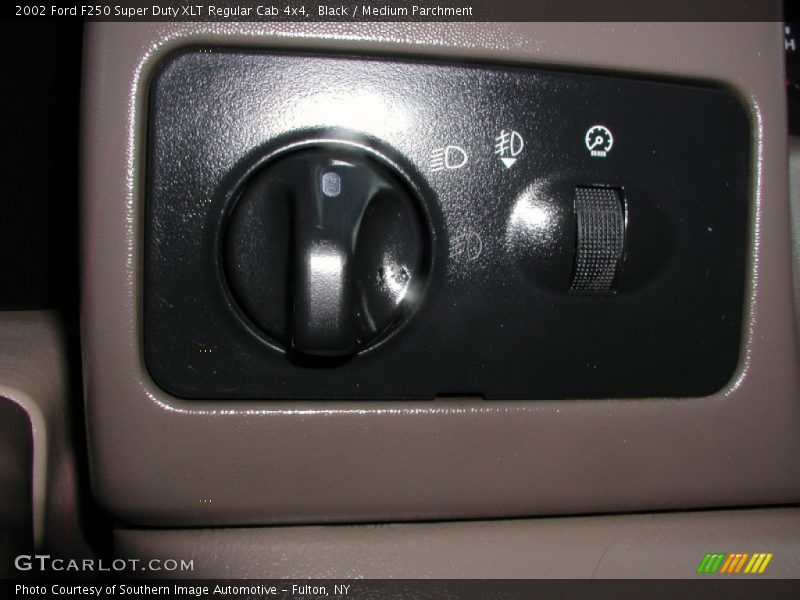 Black / Medium Parchment 2002 Ford F250 Super Duty XLT Regular Cab 4x4