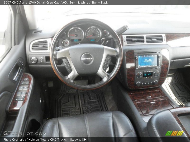 Dashboard of 2007 Sierra 1500 Denali Crew Cab AWD