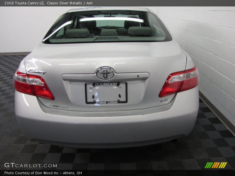 Classic Silver Metallic / Ash 2009 Toyota Camry LE