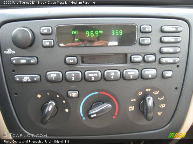 Tropic Green Metallic / Medium Parchment 2000 Ford Taurus SES