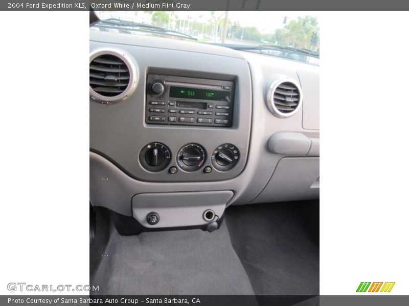 Oxford White / Medium Flint Gray 2004 Ford Expedition XLS