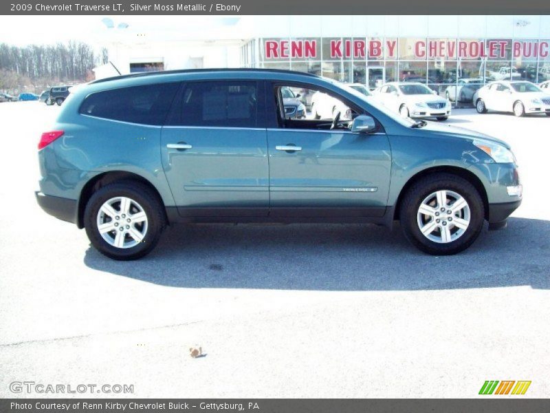 Silver Moss Metallic / Ebony 2009 Chevrolet Traverse LT