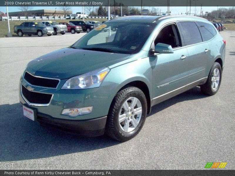 Silver Moss Metallic / Ebony 2009 Chevrolet Traverse LT