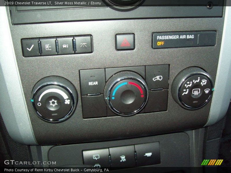 Silver Moss Metallic / Ebony 2009 Chevrolet Traverse LT