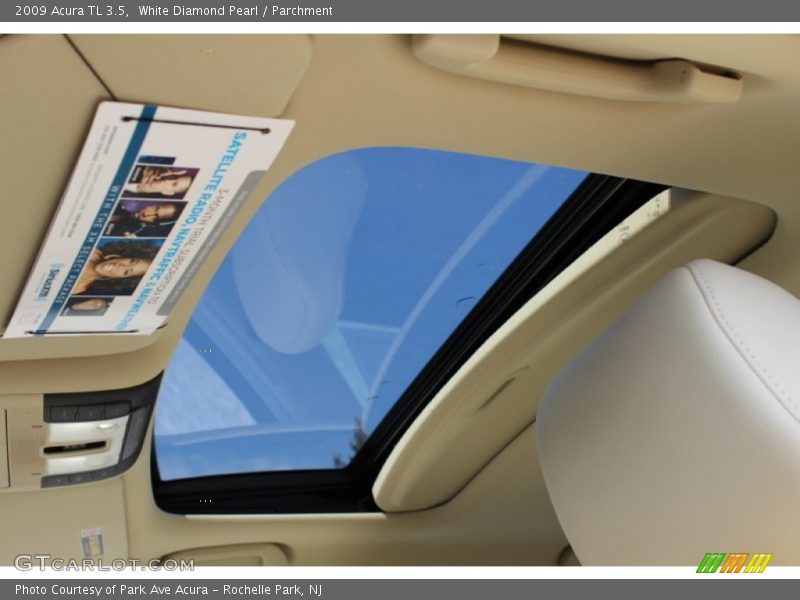 White Diamond Pearl / Parchment 2009 Acura TL 3.5