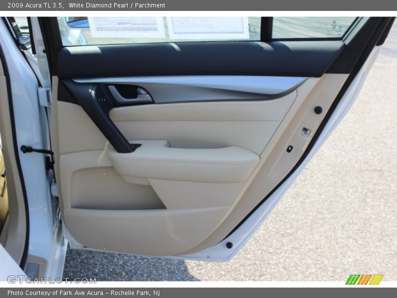 White Diamond Pearl / Parchment 2009 Acura TL 3.5