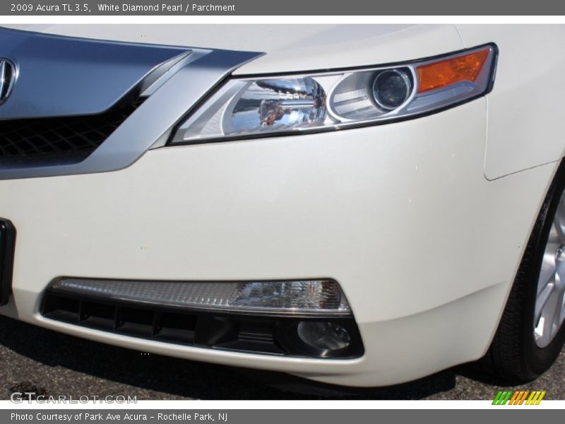 White Diamond Pearl / Parchment 2009 Acura TL 3.5