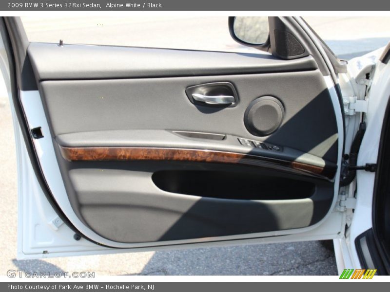 Alpine White / Black 2009 BMW 3 Series 328xi Sedan