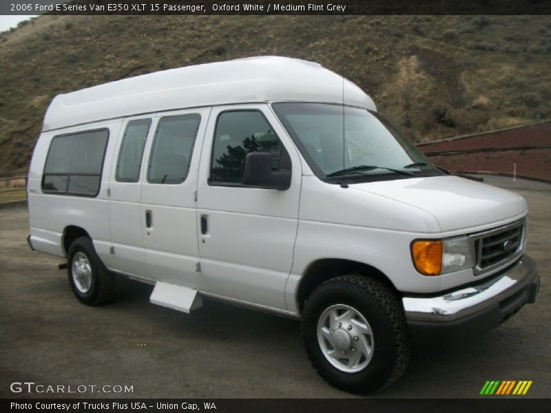 Oxford White / Medium Flint Grey 2006 Ford E Series Van E350 XLT 15 Passenger