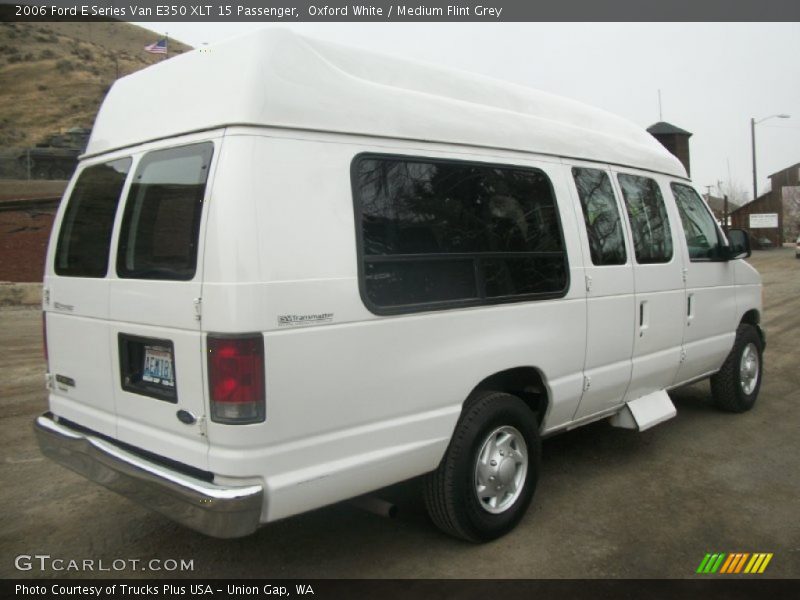 Oxford White / Medium Flint Grey 2006 Ford E Series Van E350 XLT 15 Passenger