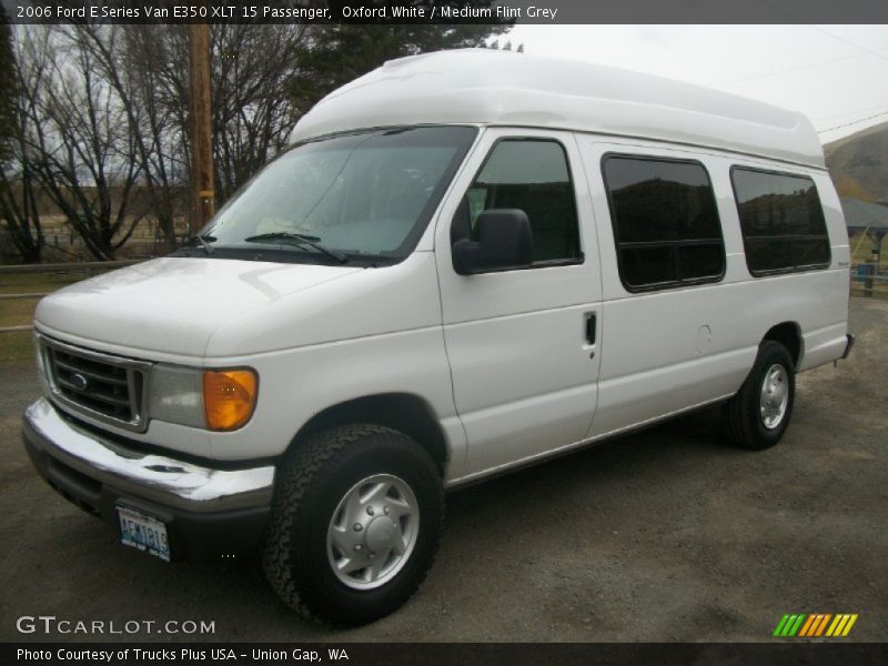Oxford White / Medium Flint Grey 2006 Ford E Series Van E350 XLT 15 Passenger