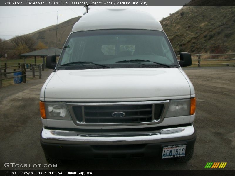 Oxford White / Medium Flint Grey 2006 Ford E Series Van E350 XLT 15 Passenger