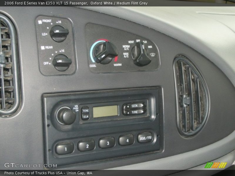 Oxford White / Medium Flint Grey 2006 Ford E Series Van E350 XLT 15 Passenger