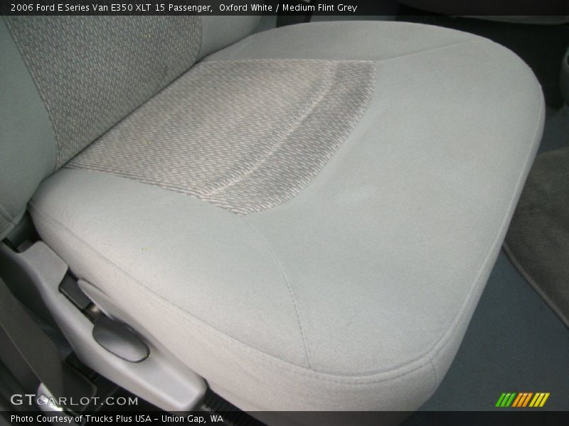Oxford White / Medium Flint Grey 2006 Ford E Series Van E350 XLT 15 Passenger