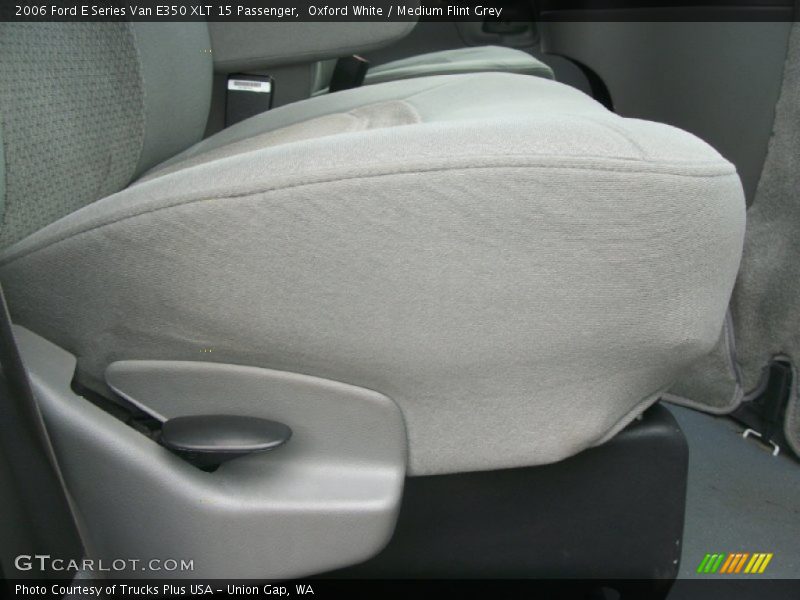 Oxford White / Medium Flint Grey 2006 Ford E Series Van E350 XLT 15 Passenger