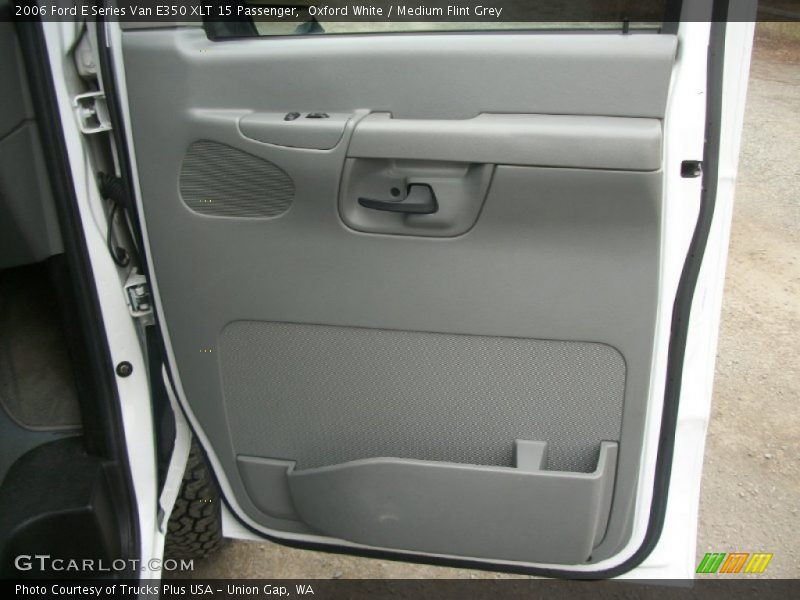 Oxford White / Medium Flint Grey 2006 Ford E Series Van E350 XLT 15 Passenger