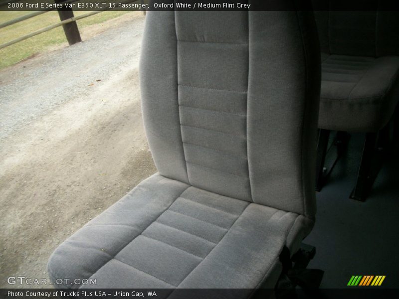 Oxford White / Medium Flint Grey 2006 Ford E Series Van E350 XLT 15 Passenger