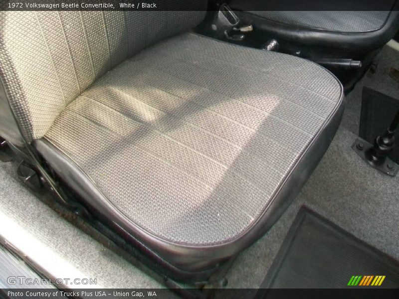 White / Black 1972 Volkswagen Beetle Convertible