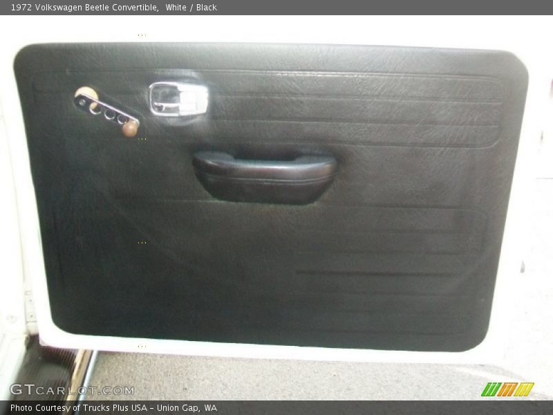 White / Black 1972 Volkswagen Beetle Convertible