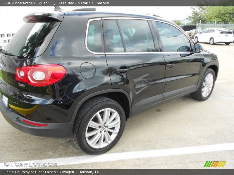 Deep Black Metallic / Charcoal 2009 Volkswagen Tiguan SEL