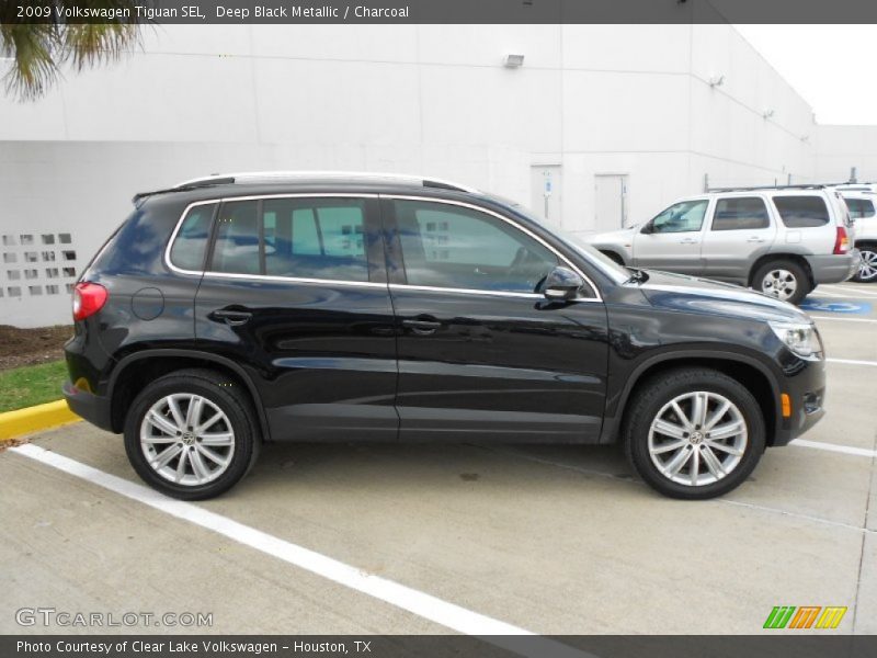 Deep Black Metallic / Charcoal 2009 Volkswagen Tiguan SEL