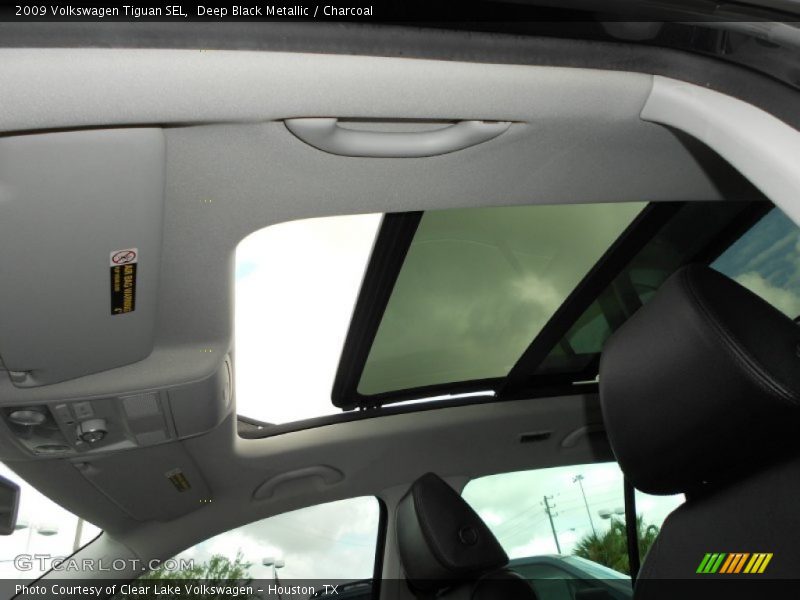 Deep Black Metallic / Charcoal 2009 Volkswagen Tiguan SEL