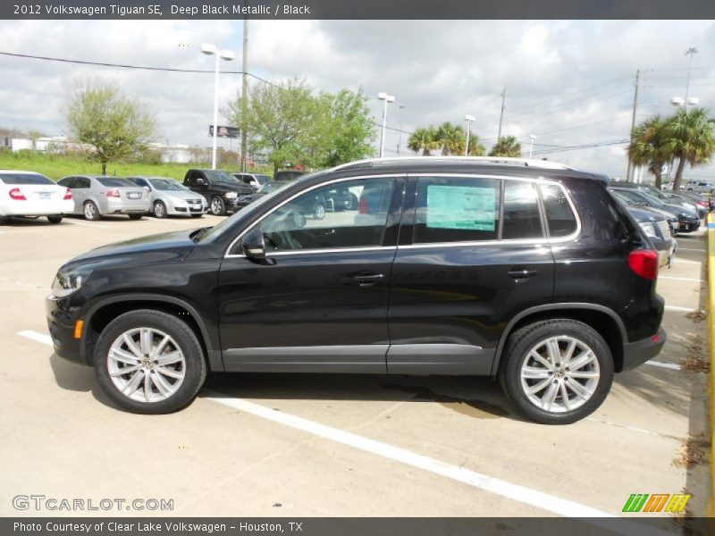 Deep Black Metallic / Black 2012 Volkswagen Tiguan SE