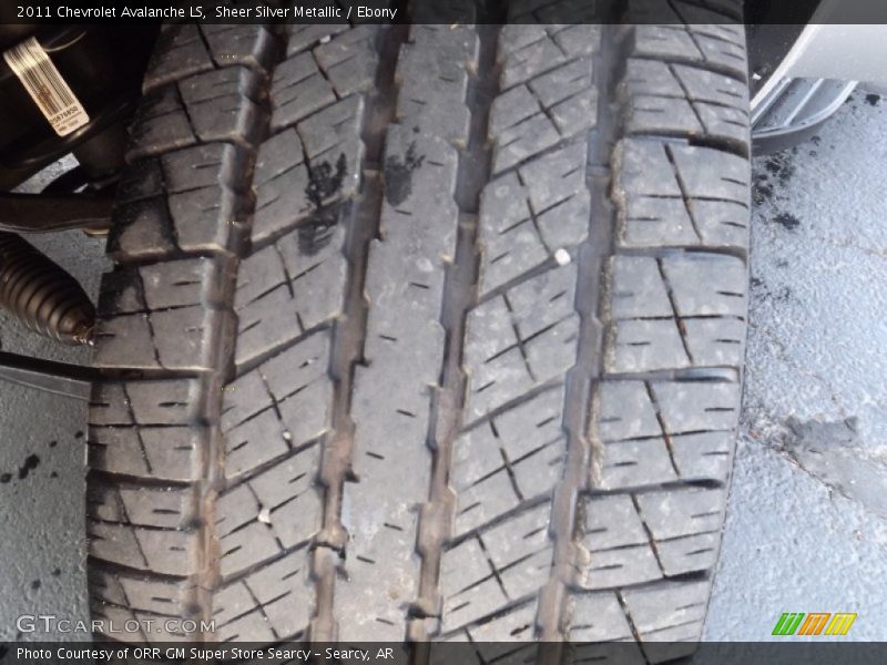 Sheer Silver Metallic / Ebony 2011 Chevrolet Avalanche LS