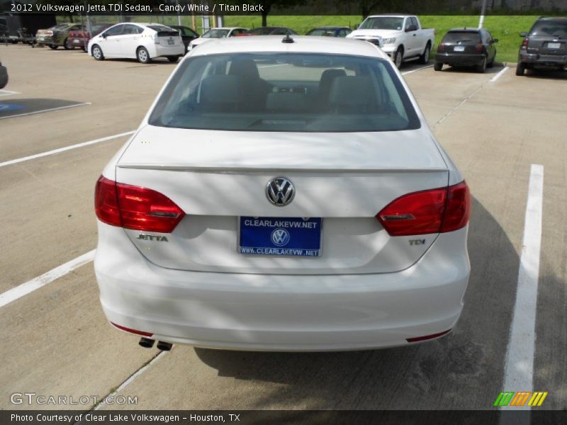 Candy White / Titan Black 2012 Volkswagen Jetta TDI Sedan
