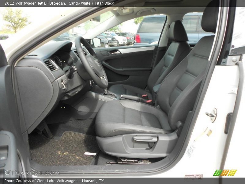 Candy White / Titan Black 2012 Volkswagen Jetta TDI Sedan
