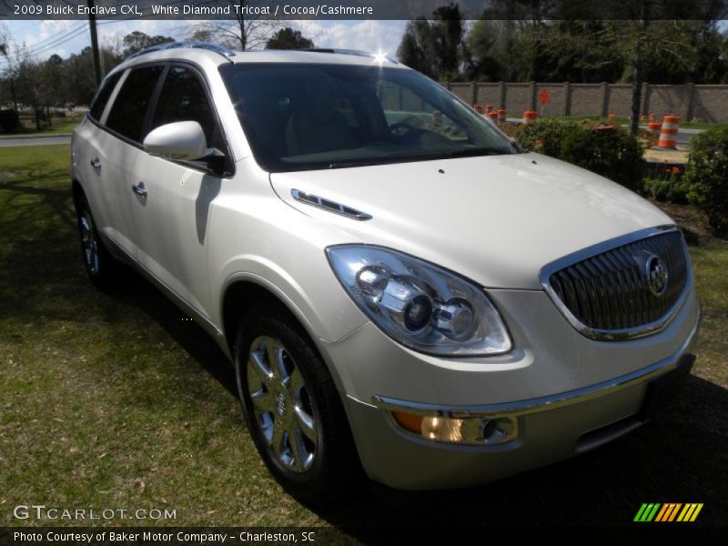 White Diamond Tricoat / Cocoa/Cashmere 2009 Buick Enclave CXL
