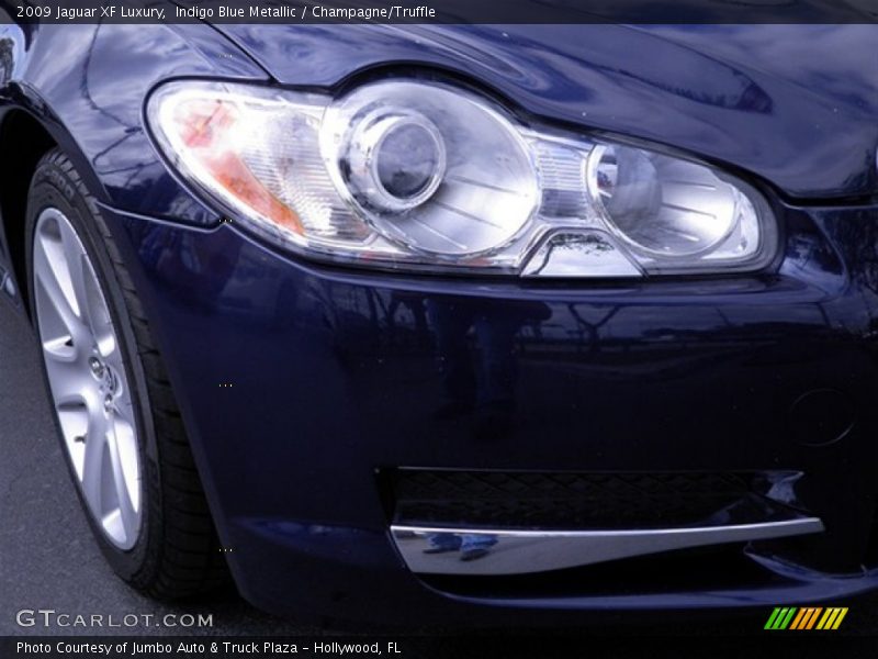 Indigo Blue Metallic / Champagne/Truffle 2009 Jaguar XF Luxury