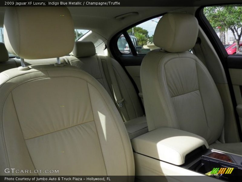 Indigo Blue Metallic / Champagne/Truffle 2009 Jaguar XF Luxury