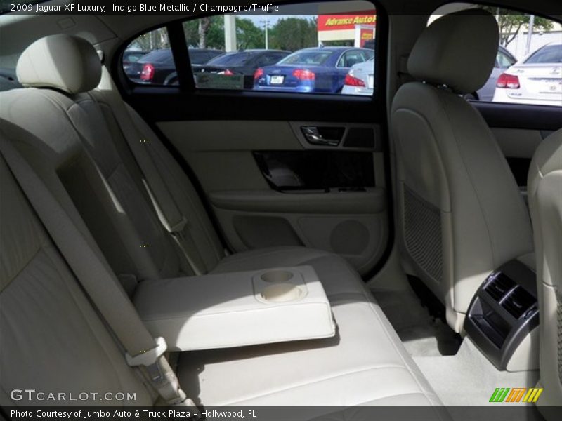 Indigo Blue Metallic / Champagne/Truffle 2009 Jaguar XF Luxury
