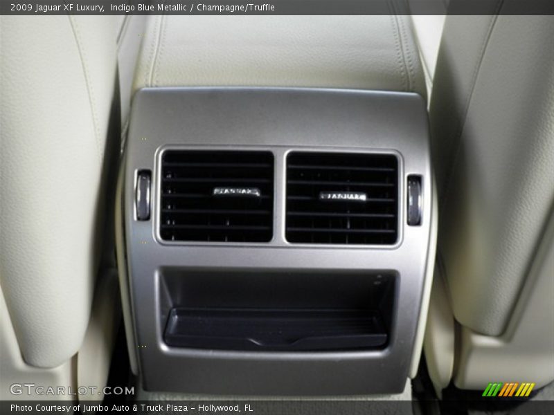 Indigo Blue Metallic / Champagne/Truffle 2009 Jaguar XF Luxury