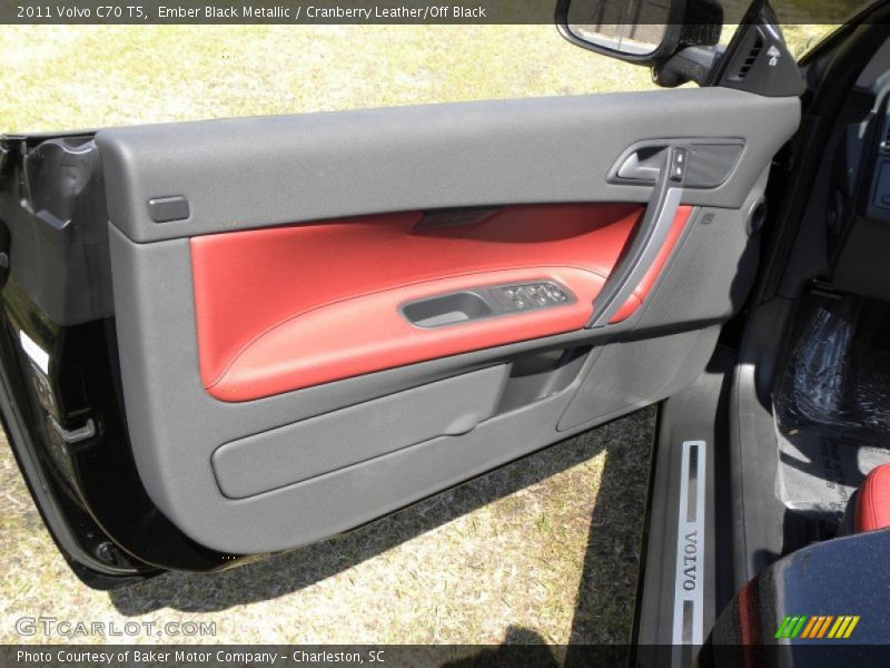Ember Black Metallic / Cranberry Leather/Off Black 2011 Volvo C70 T5