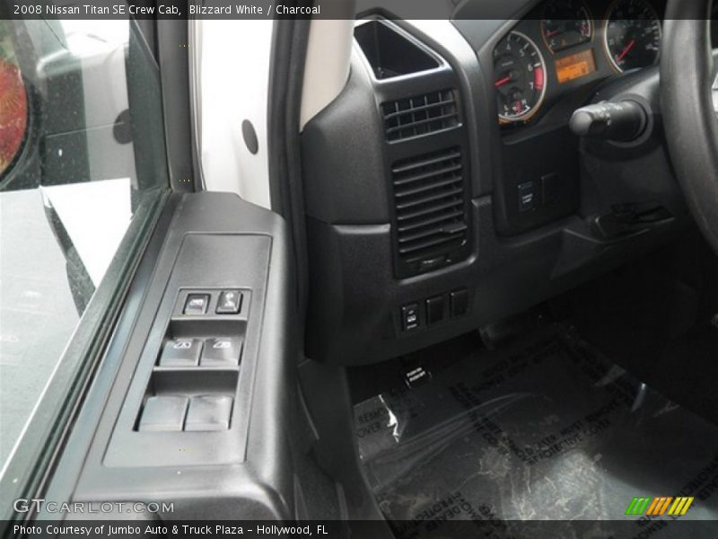 Blizzard White / Charcoal 2008 Nissan Titan SE Crew Cab