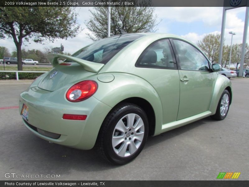 Gecko Green Metallic / Black 2009 Volkswagen New Beetle 2.5 Coupe
