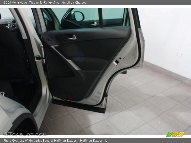 Reflex Silver Metallic / Charcoal 2009 Volkswagen Tiguan S