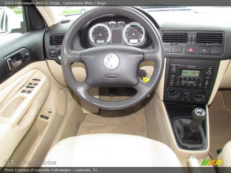 Campanella White / Beige 2004 Volkswagen Jetta GL Sedan