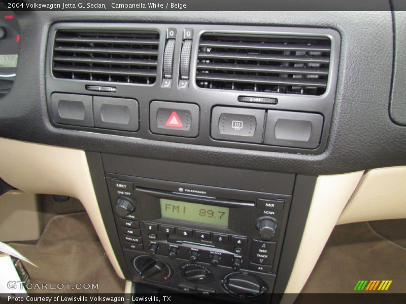 Campanella White / Beige 2004 Volkswagen Jetta GL Sedan