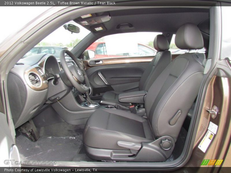  2012 Beetle 2.5L Titan Black Interior