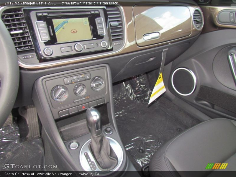 Dashboard of 2012 Beetle 2.5L