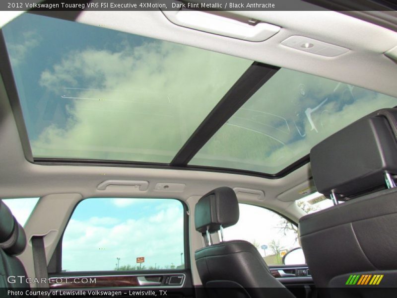 Sunroof of 2012 Touareg VR6 FSI Executive 4XMotion
