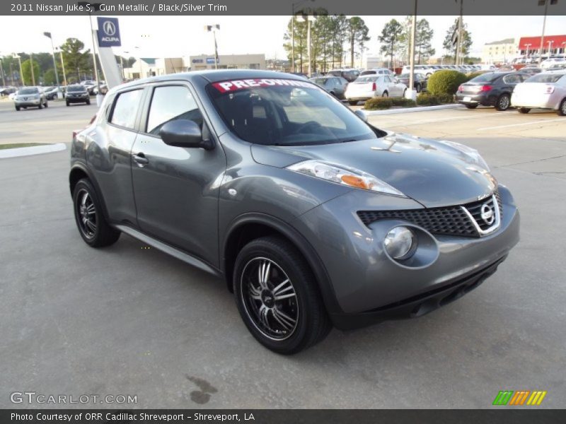 Gun Metallic / Black/Silver Trim 2011 Nissan Juke S