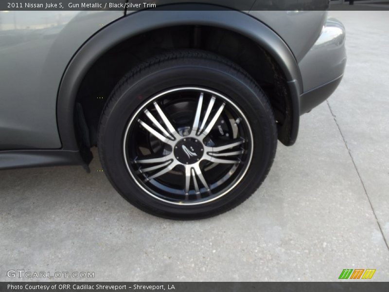 Gun Metallic / Black/Silver Trim 2011 Nissan Juke S