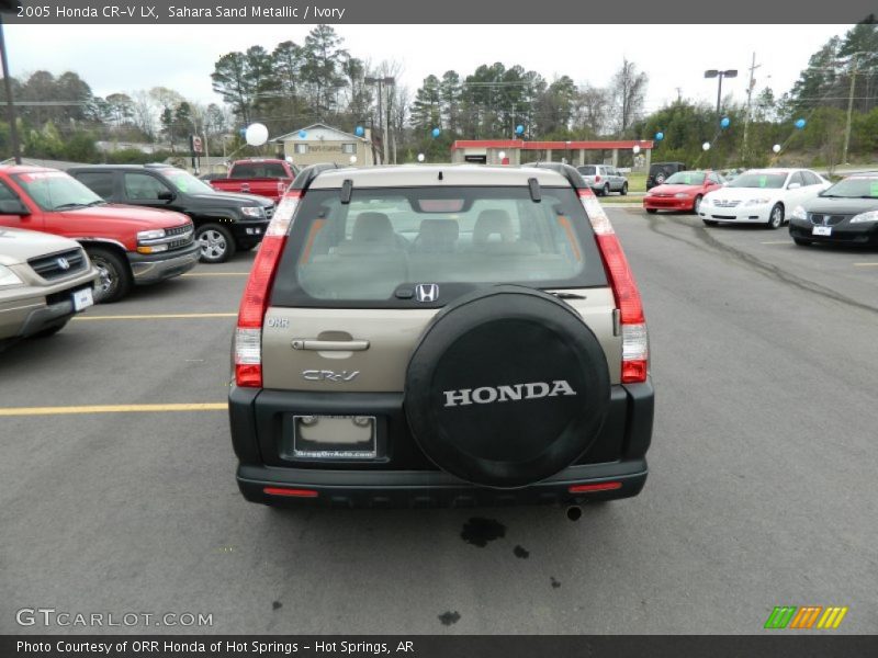 Sahara Sand Metallic / Ivory 2005 Honda CR-V LX