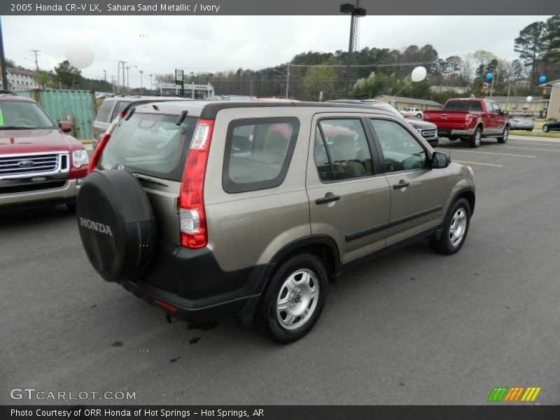 Sahara Sand Metallic / Ivory 2005 Honda CR-V LX